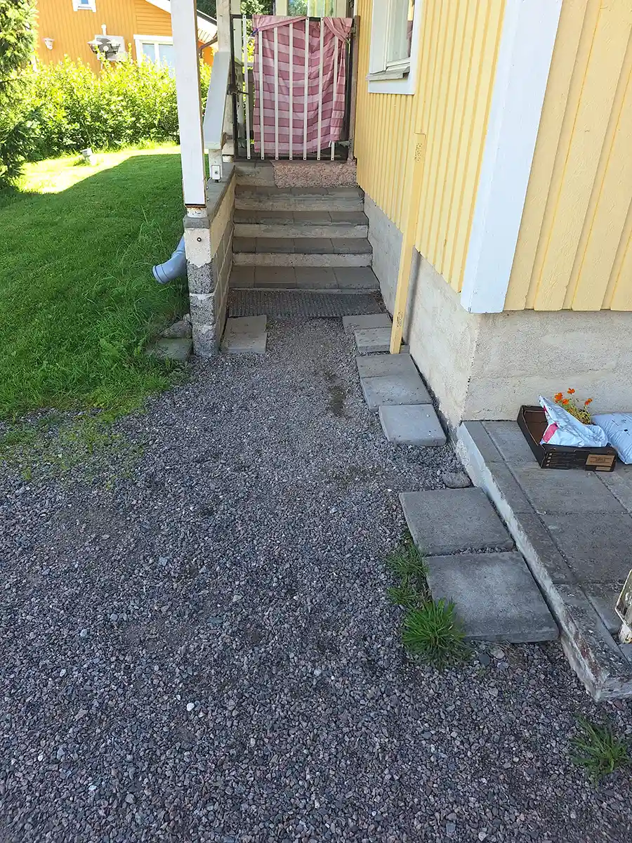 Portaikon edusta ennen laatoitusta